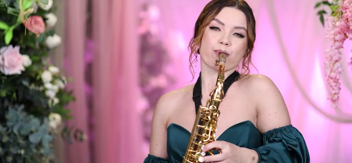 Элегантный саксофонист IVA SAX на юбилее в Киеве с профессиональным live saxophone show